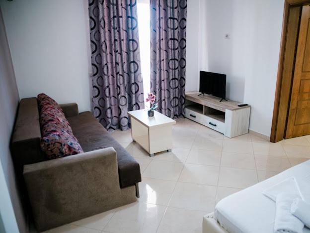 Apartments Duran Улцин Екстериор снимка
